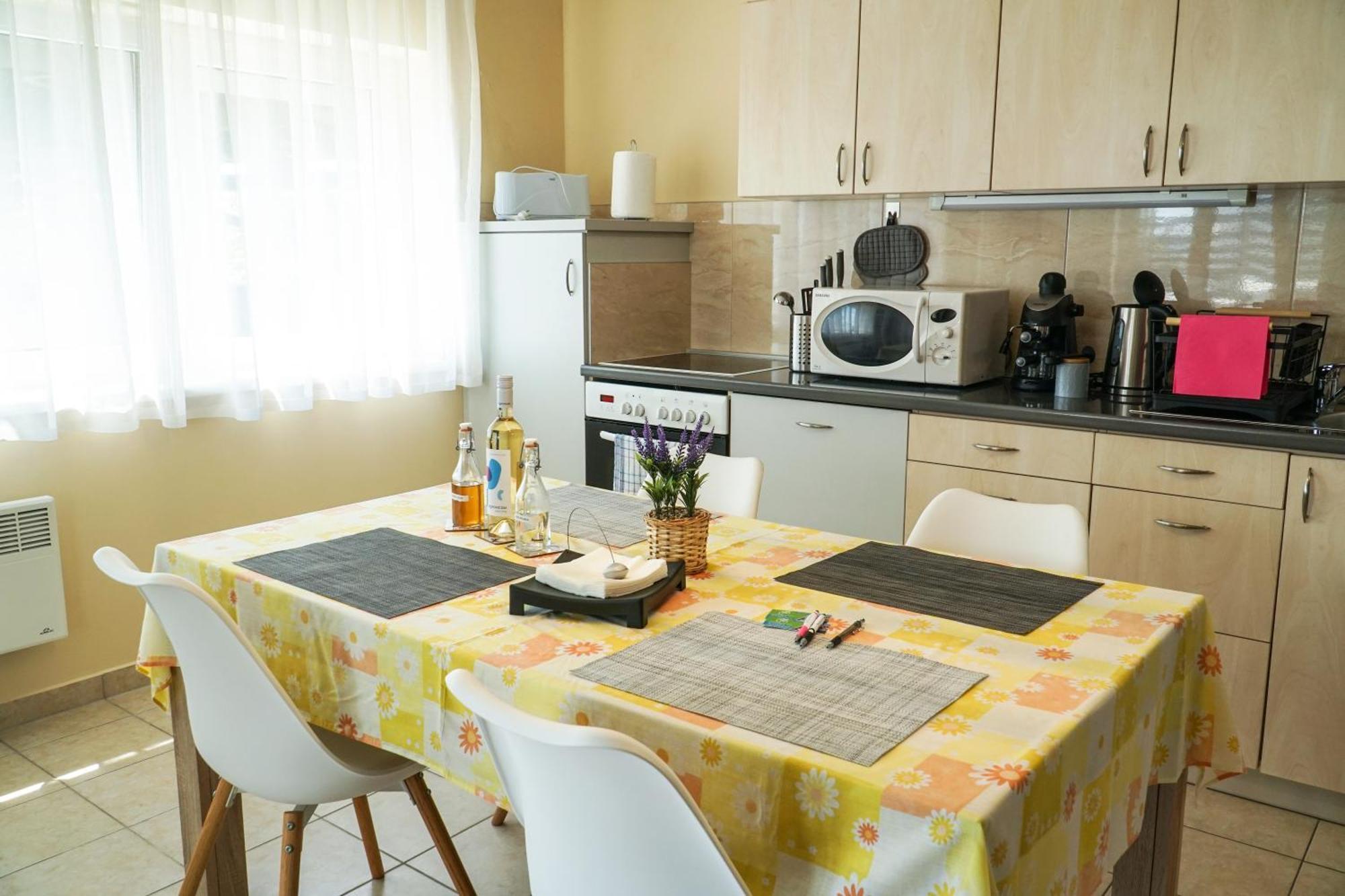 Fuegefa Apartman Balatonalmadi Ngoại thất bức ảnh